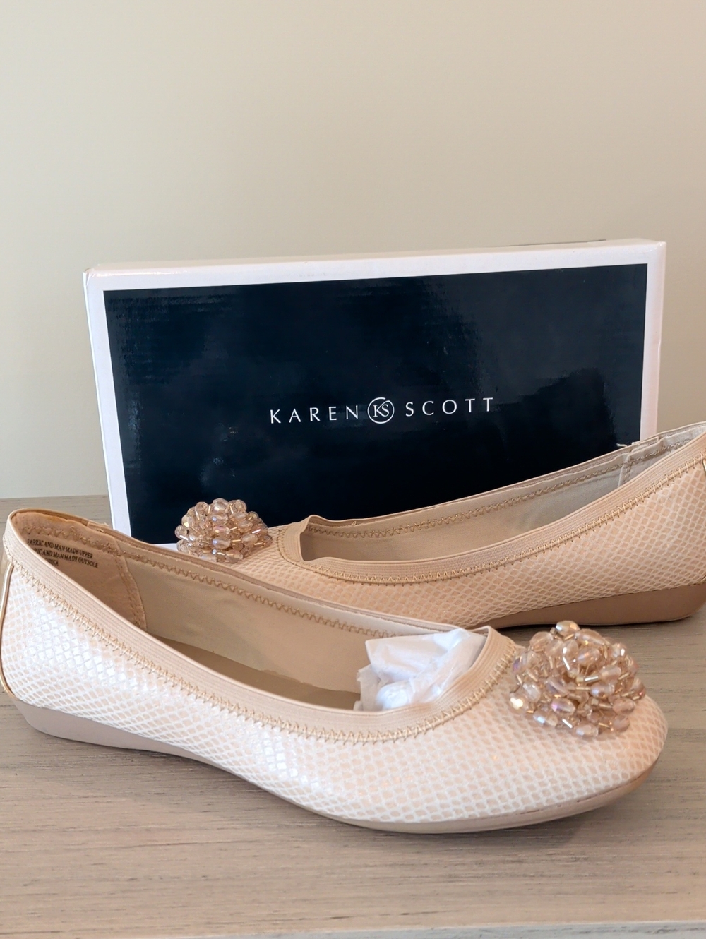 Kare Scott NIB 8.5 Flats Nat/R.Gold